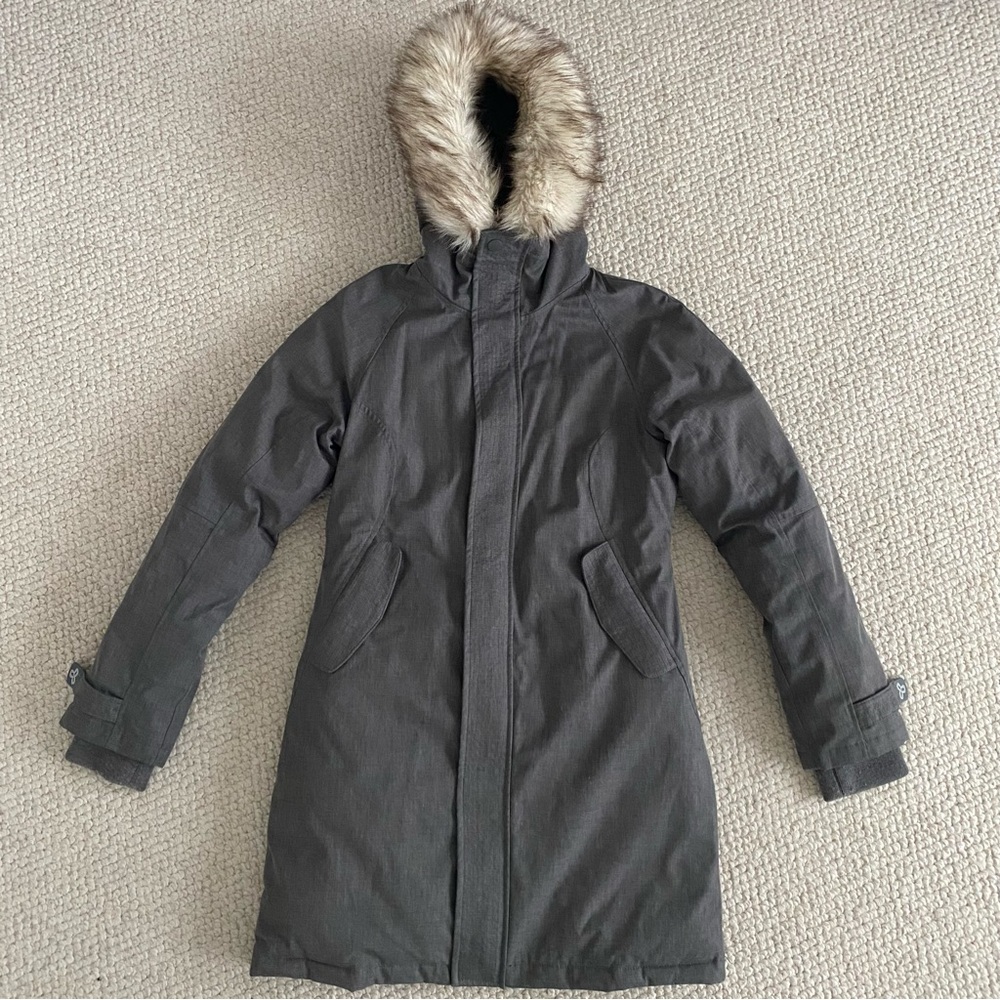 Aritzia TNA Avoriaz Parka Dark Gray with Faux Fur Removable Hood Size Medium